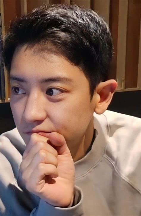 Chanyeol Live Ig 290921 Foto Kekasih Gambar Ilusi Optik Aktor