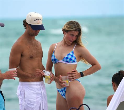 Eugenie Bouchard Gorgeous In Bikini Hot Celebs Home