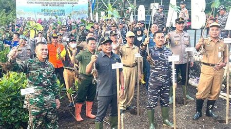 Ketua Dprd Syairi Mukhlis Harapkan Penanaman Mangrove Terus