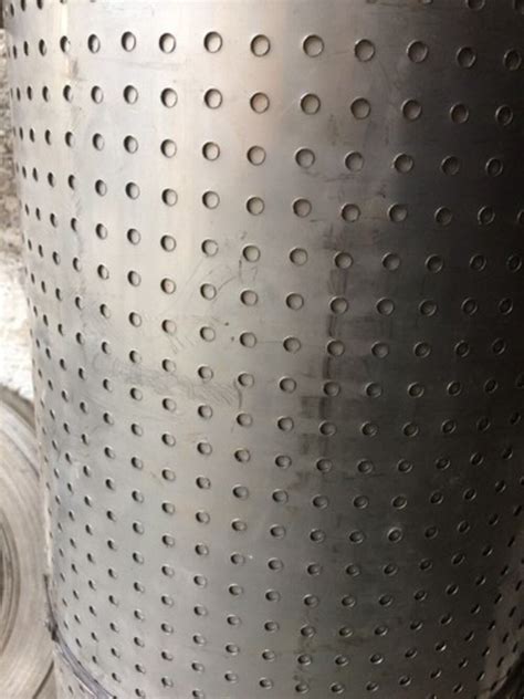 Hot Rolled Round Stainless Steel Perforated Coil Size Mm At Sq Ft In Ahmedabad