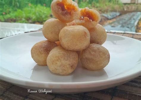 Resep Bola Singkong Isi Gula Merah A K A Klenyem Misro Oleh Nanan Wahyuni Cookpad