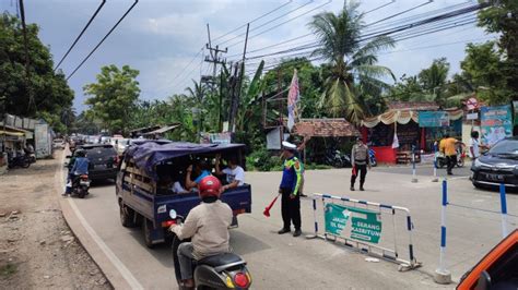 Kepadatan Lalu Lintas Di Jalur Pandeglang Naik 50 Persen Daripada