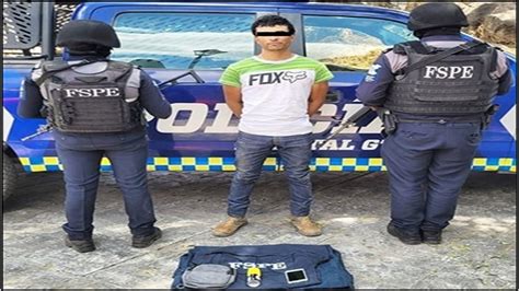 Angto Detienen Polic As De Las Fspe En Valledesantiago A Un Hombre