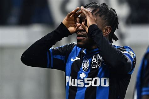 Ademola Lookman Attire Lattention De Quelques Clubs Italiens Et