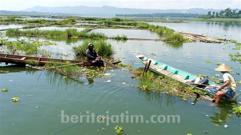 Bendungan Sutami Perum Jasa Tirta I Jawa Timur