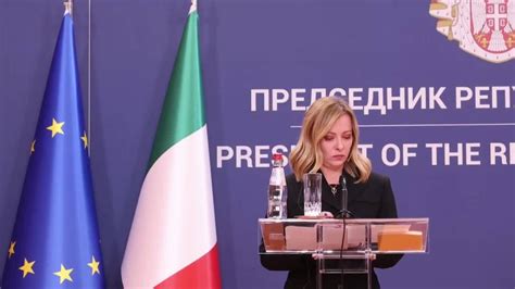 Reunión bilateral entre la primera ministra de Italia y el presidente