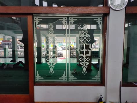 Motif Cutting Sticker Sandblast Untuk Gedung Rumah Kantor Serta Masjid