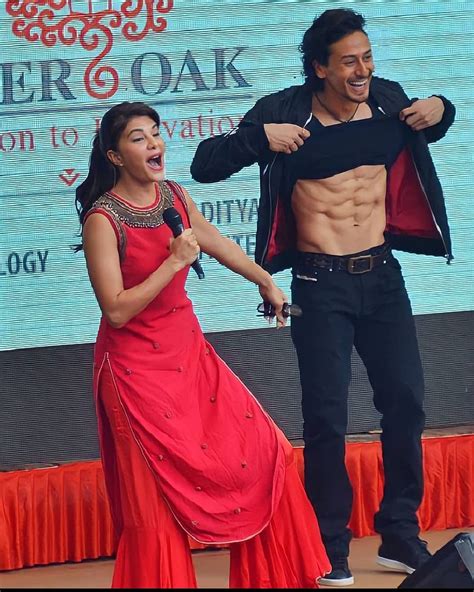 Shirtless Bollywood Men Tiger Shroff Can Flash Those Abs Anytime On Stage