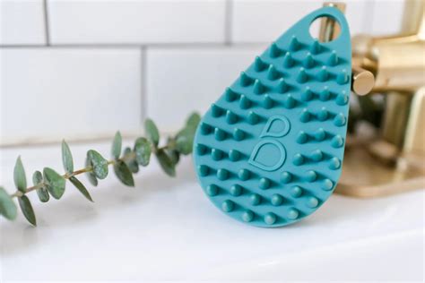 The Ultimate Body Scrubber Showdown Scrub Dub® Vs Traditional Loofah