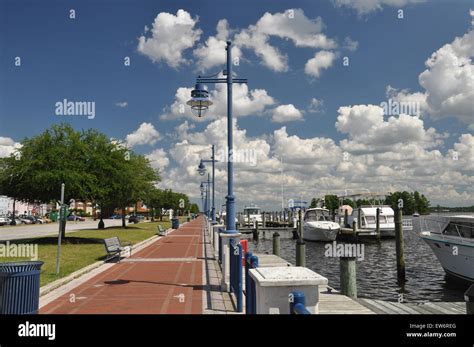 The Washington NC Waterfront Marina Stock Photo - Alamy