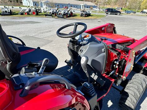 Mahindra Hst With Loader Bobcat Northern Berkshires At