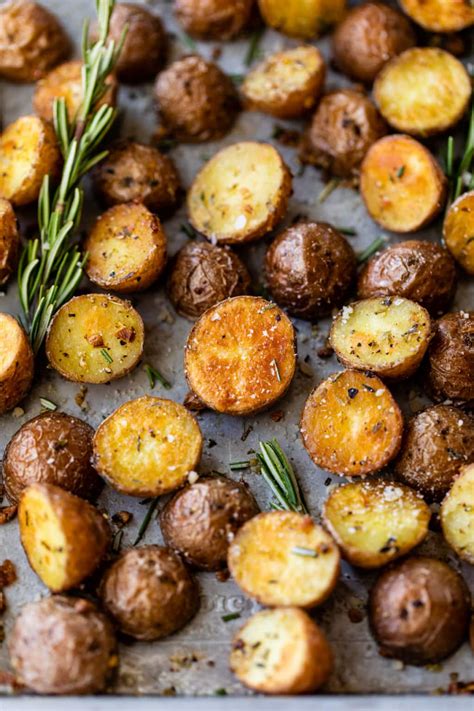 Roasted Red Potatoes – WellPlated.com