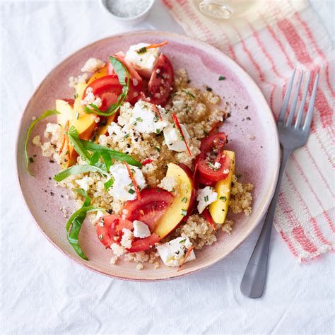 Quinoa Salat Mit Tomaten Nektarinen Und Schafsk Se Rezepte Oryza