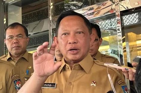 Gantikan Mahfud Md Presiden Jokowi Tunjuk Tito Karnavian Jadi Plt