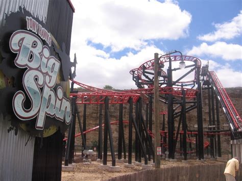 Six Flags Fiesta Texas Pandemonium