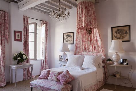 Ideas for French Country-Style Bedroom Decor