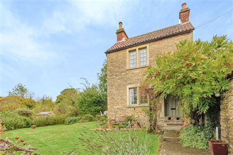 Tiny One Bedroom Cottage For Sale In Bath