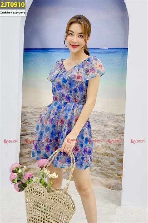 10 mẫu jumpsuit đi biển HOT TREND nàng nên thêm vào tủ đồ hè này