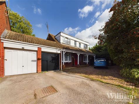 4 Bed Link Detached House For Sale In Gainsborough Place Haydon Hill