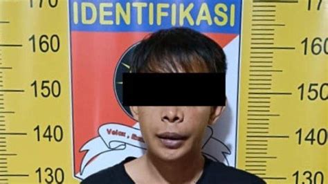 Pria Dari Malang Tak Berkutik Saat Digerebek Polisi Di Tepi Jalan Sita