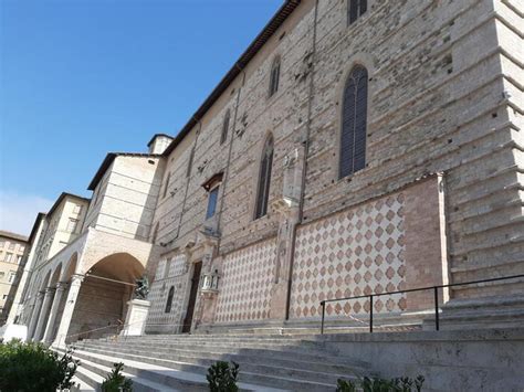 Climbing on the facade of the cathedral of Perugia, fears of emulations - The Limited Times