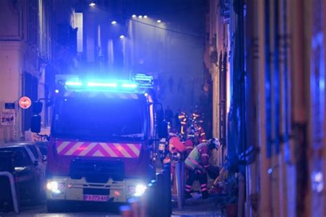 Un Immeuble Dhabitation Seffondre à Marseille Au Moins Deux Blessés