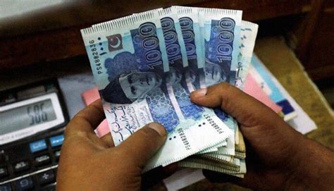 Pak Currencys Recovery Continues Trading At PKR 293 Against USD