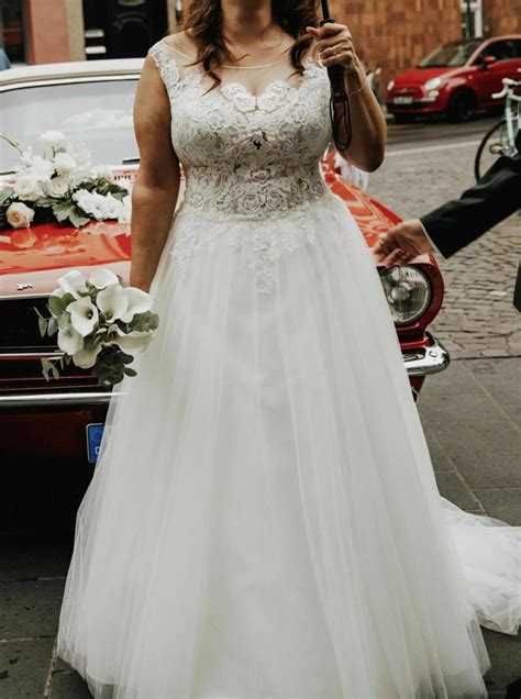 A Line Illusion Neckline Tulle Plus Size Bridal Dress