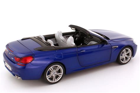 Bmw M Cabrio F San Marino Blau Met Werbemodell Bmw Group