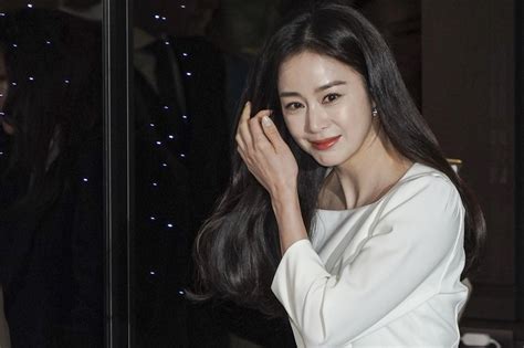 Kim Tae Hee Bi Rain Lộ Khoảnh Khắc Hiếm Thấy ở Mỹ Nhan Sắc Của Con