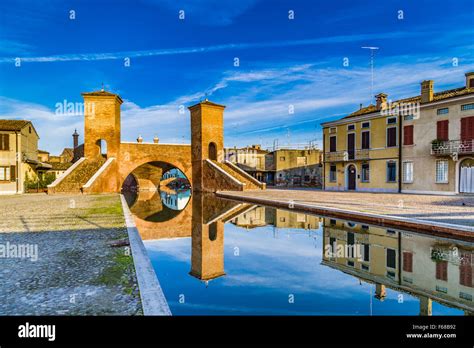 Puente Trepponti En Comacchio En Emilia Romagna Conocida Como La