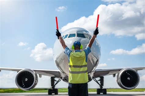 Vid O Atterrissage Spectaculaire Et Difficile Dun Avion De Ligne