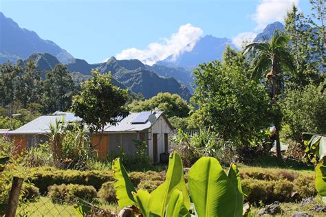 La Reunion Un Trek En Plein C Ur De Mafate Trace Montagne