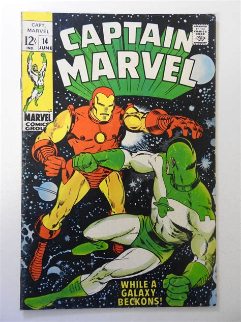 Captain Marvel Vg Cond Moisture Stain Centerfold Detached