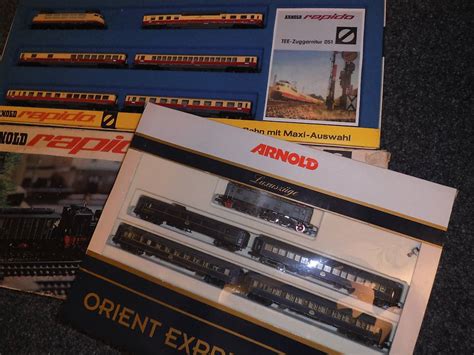 Seltene Zug Sets für Modelleisenbahn Spur N von Arnold im Kanton Zug