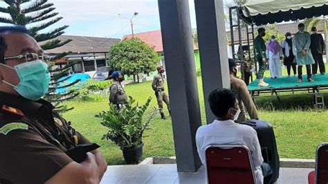 Terpidana Wanita Dalam Kasus Perzinaan Ditangguhkan Cambuk 100 Kali