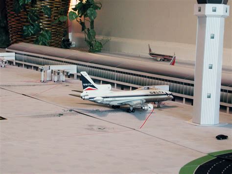 1:200 Model Airport Single Runway #1 | Airport Diorama Designs