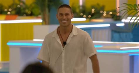 Love Island viewers screaming as famous face enters villa | Love Island