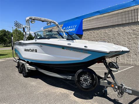 2019 Mastercraft Xt22 Kahuna Blue — Midwest Water Sports