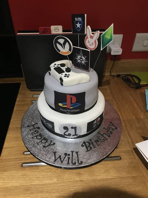 My Girlfriend Got Me This Amazing Birthday Cake 😍 Rgaming