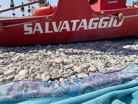 Tragedia In Spiaggia Uomo Muore Per Arresto Cardio Circolatorio