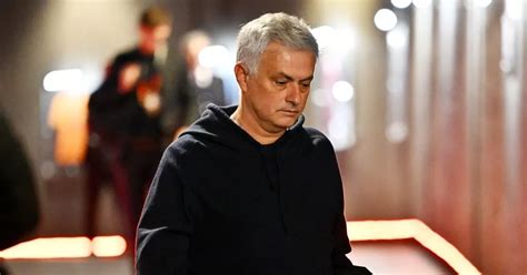 Mourinho tới Barcelona sau khi làm rõ thỏa thuận với CLB Báo Pháp