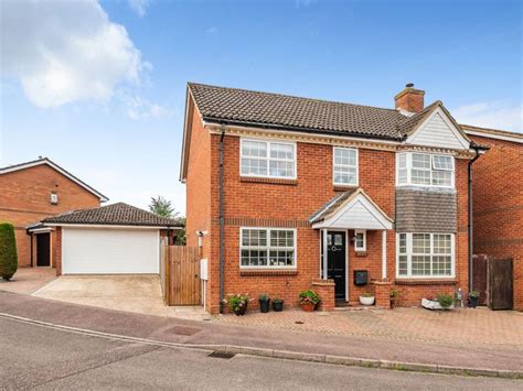 4 Bed Detached House For Sale In Lichfield Close Kempston Bedford