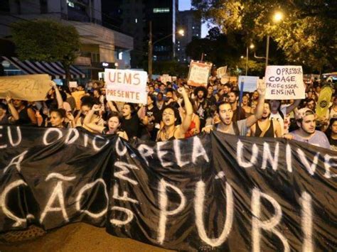 Protesto Contra Cortes Na Educa O Cresce E Estudantes Fecham Avenida