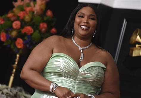 Lizzo – Grammy Awards 2021 • CelebMafia