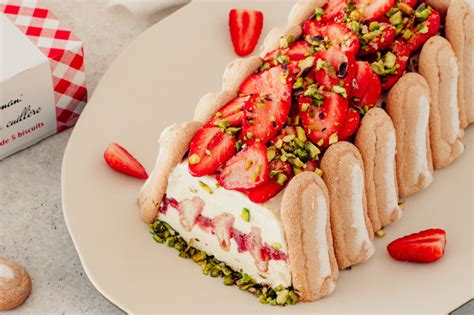 Parfait Glacé Aux Fraises Pistaches Et Biscuits à La Cuillère Bonne Maman De Kiss My Chef Et