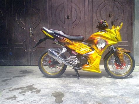 Kumpulan Foto Modifikasi Motor Honda CS1 Terbaru Modif Motor Mobil