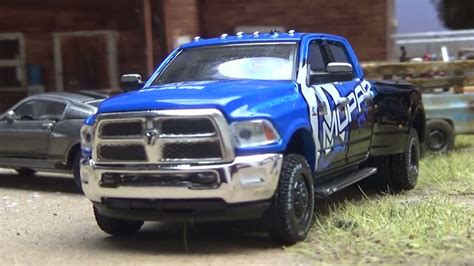 Greenlight Dually Drivers RAM 3500 Laramie Mopar 4x4 YouTube