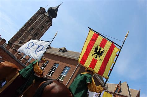 Hanswijkprocessie Jan Smets Ruiters Met Mariale Vlag En V Flickr