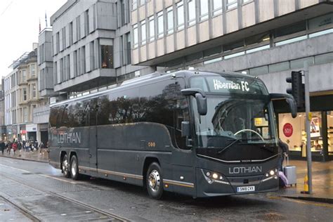 Lothian Motorcoaches SN18CVX Seen In Edinburgh 19th Decemb Flickr